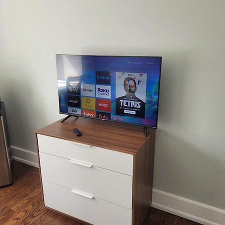 Toronto Modern House Apartment Екстериор снимка
